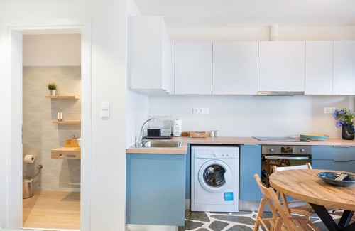 Galissas Apartment | Apartment 'Stella's Studio' with Shared Terrace, Wi-Fi and Air Conditioning