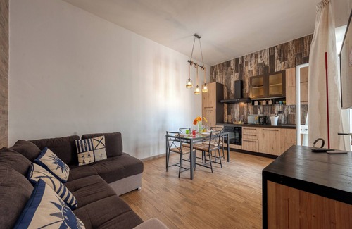 Sant'Isidoro Apartment | Apartment 'Stonehouse Oasis' with Private Terrace, Wi-Fi and Air Conditioning