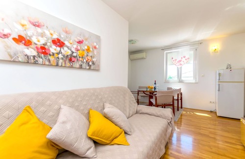 Mejasi Apartment | Apartment Tino (118251-A1) - Split