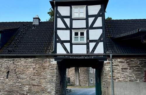 Eslohe Apartment | Apartment 'Turmhaus' with Private Terrace, Private Garden and Wi-Fi