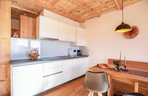 Senale San Felice Apartment | Apartment "Ulme" with Mountain View, Garden, Balcony & Wi-Fi