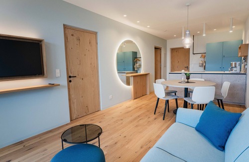 Berg/Monte Apartment | Apartment 'Valentinerhof Apt Aqua' with Mountain View, Shared Pool and Wi-Fi