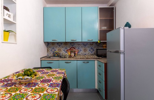 Granelli Apartment | Apartment 'Vela Bianca In Oasi Del Mare' with Sea View, Wi-Fi and Air Conditioning