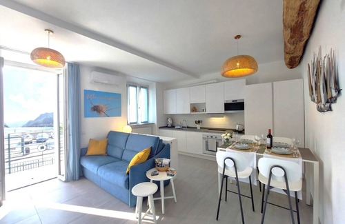 Calozzo Apartment | Apartment 'Vichi's Nest' with Lake View, Wi-Fi and Air Conditioning