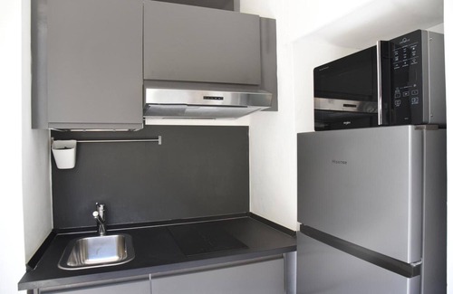 Lecce Apartment | Apartment 'Viabalduini2' with Wi-Fi and Air Conditioning