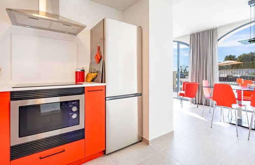 Aigues Apartment | Apartment 'Villa Hoy Tomate' with Mountain View, Wi-Fi and Air Conditioning