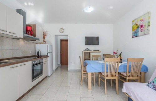 Funtana Apartment | Apartment Vitas III with balcony and sea view