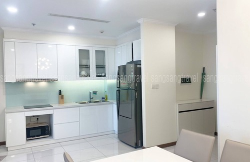 Hang Xanh Apartment | Apartment on the 35th floor of Landmark Plus Vinhomes Central Park