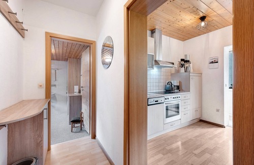 Kirchzarten Apartment | Apartment 'Waldblick' with Mountain View, Shared Garden and Wi-Fi