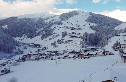 Tux Apartment | Apartment Wanglblick by Interhome