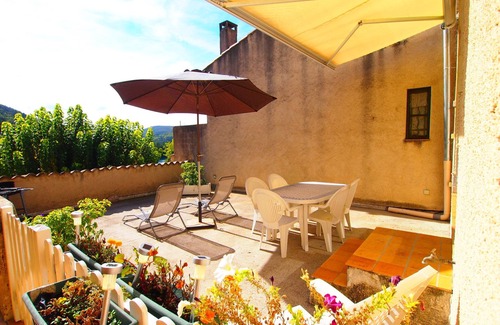 Esparron-de-Verdon Apartment | APARTMENT WITH TERRACE BY LAKE D'ESPARRON DE VERDON