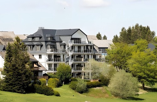 Untervalme Apartment | Apartment 'Winterberg E2' with Mountain View, Shared Garden and Wi-Fi