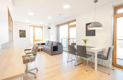 Business District Apartment | Apartment with balcony and castle view by URBAN RENT