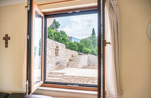 Ljuta Apartment | APARTMENT WITH BEAUTIFUL PRIVATE POOL - 15 MINS FROM DUBROVNIK AIRPORT