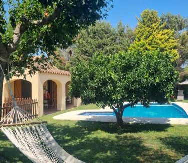 San Martin Sarroca Apartment | Apartment with private pool and garden