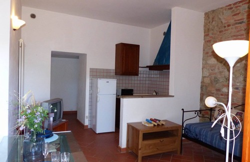 Torrita di Siena Apartment | Apartment with private terrace and garden view