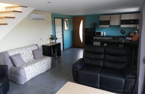 Saint-Sernin Apartment | Apartment with large terrace in the heart of the vineyards. Pets allowed!