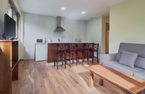 Cecos Apartment | Apartment with Mountain Views and Shared Garden Valle del Ibias 1 Right