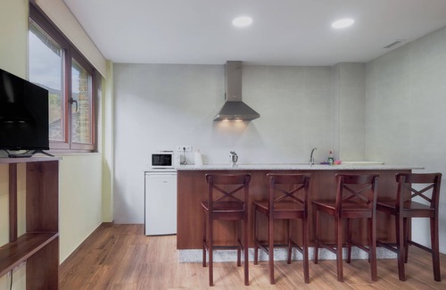 Cecos Apartment | Apartment with Mountain Views and Shared Garden Valle del Ibias 1 Right