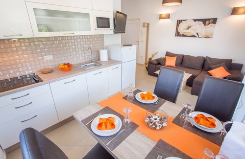 Nova Vas Apartment | Apartment with pool, up to 6 people, sun loungers, restaurant nearby