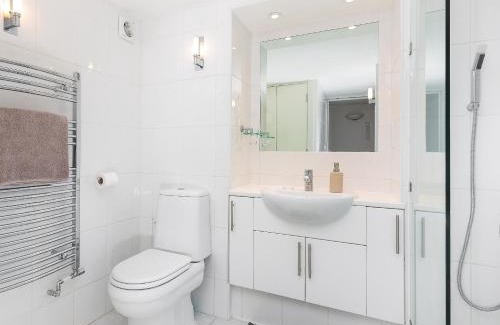 Oval Apartment | Apartment with Private PATIO, and PARK across the road