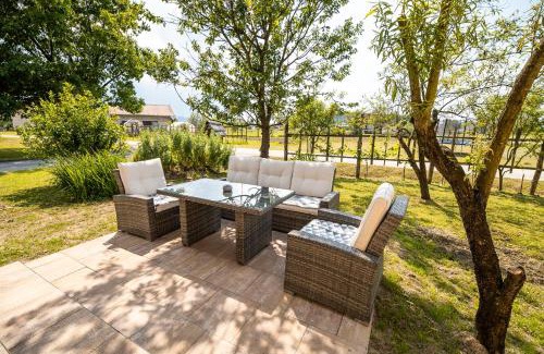 Brezice Apartment | Apartment with Sauna pr' Geči