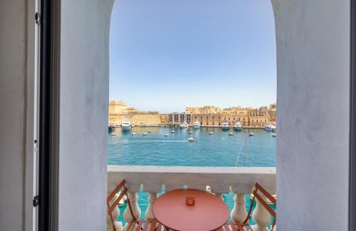 Senglea Apartment | Apartment with Spectacular Views in Isla
