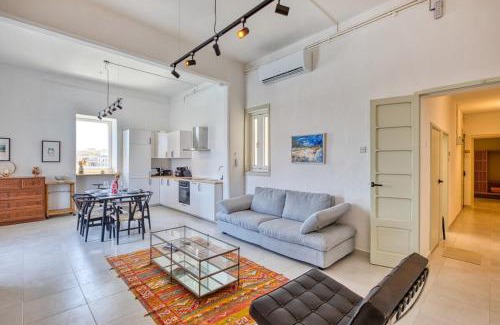 Senglea Apartment | Apartment with Spectacular Views in Isla