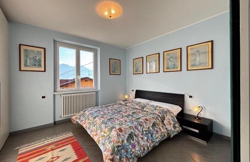 Santa Maria - Rezzonico Apartment | Apartment with swimming pool, lake view, parking - Larihome A72
