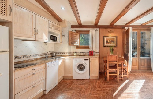 Daroca Apartment | Apartment 'Zayda' with Balcony, Wi-Fi and Air Conditioning