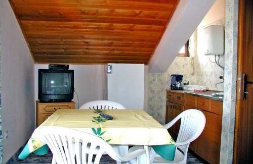 Kali Apartment | Apartment Zdenko-2 by Interhome