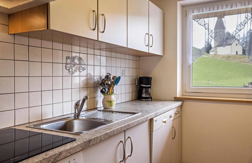 Terento Apartment | Apartment "Zirme" close to Skiing & Hiking Areas with Mountain View, Wi-Fi & Garden