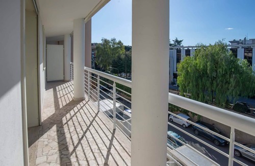 Quartiere XX Ardeatino Apartment | Apartments 500 meters from metro laurentina.