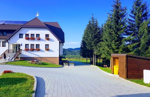 Vrelo Korenicko Apartment | Apartments and rooms Danijel, (16385), Vrelo Korenicko, hr