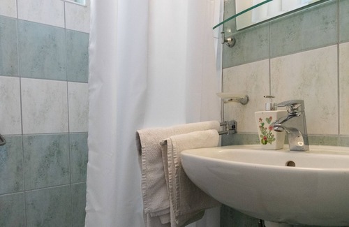 Plat House | Apartments Belenum - Double Room with Balcony and Sea View (no.2)