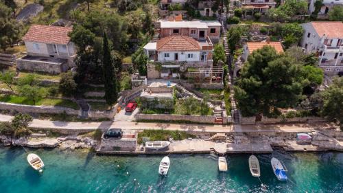 Bobovisca Apartment | Apartments by the sea Bobovisca na Moru, Brac - 5682