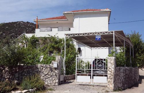 Vinisce Apartment | Apartments by the sea Vinisce, Trogir - 11029