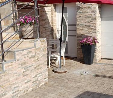 Postojna Apartment | Apartments Dani