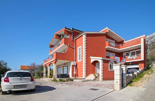 Kastel Gomilica Apartment | Apartments Dujo, (15846), Kaštel Gomilica, hr