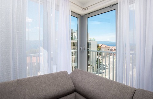 Bol Apartment | Apartments Dva Galeba - One Bedroom Apartment with Sea View (206)