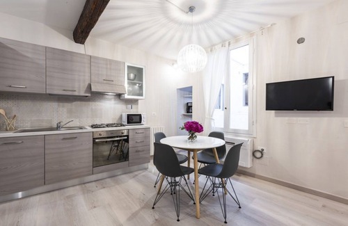 Sant' Ambrogio Apartment | Apartments Florence- Borgo Pinti Angels