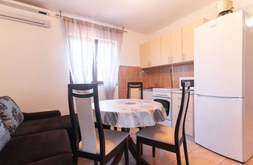 Preko Apartment | Apartments Tiho (10736-A2) - Preko - island Ugljan