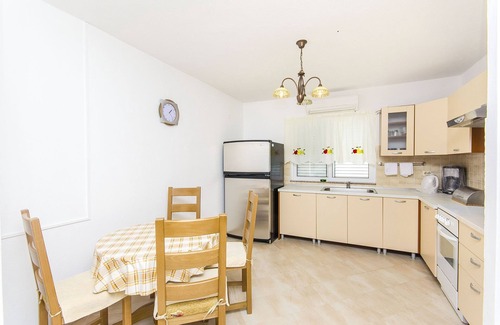 Sucuraj Apartment | Apartments Rose (47571-A1) - Sucuraj - island Hvar