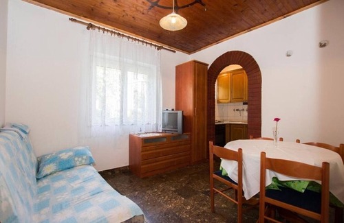 Sucuraj Apartment | Apartments Juri (10209-A8) - Sucuraj - island Hvar