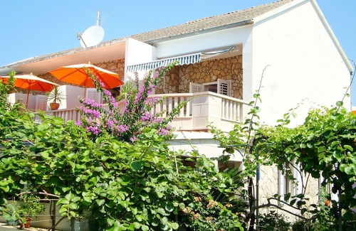 Sucuraj Apartment | Apartments Mate, (11631), Sućuraj, hr