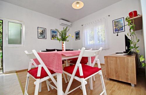 Polace Apartment | Apartments Nodilo