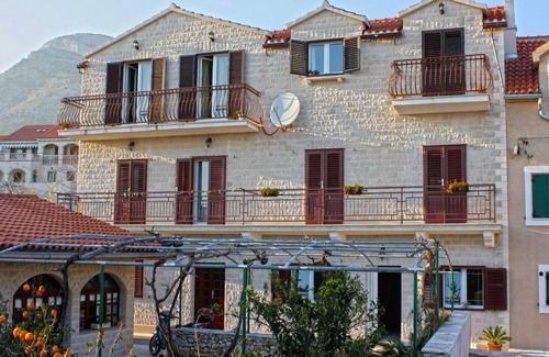 Bol Apartment | Apartments Paloc - Standard One-bedroom Apartment with Balcony (Žuti)