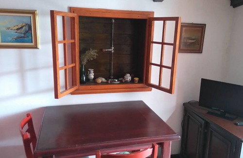 Komiza Apartment | Apartments Picasso- Apartment Miniature with sea view