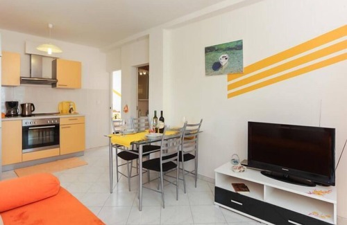 Babin Kuk Apartment | Apartments Pojko - One-Bedroom Apartment with Terrace (Yellow)