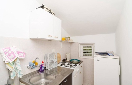 Drace Apartment | Apartments Sutvid- Two Bedroom Apartment with Balcony and Sea View